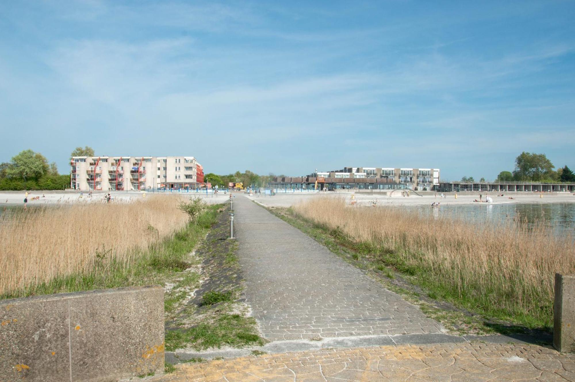 Zuiderzeestate 35, Prachtig Appartement Aan Het Ijsselmeer Маккум Екстер'єр фото
